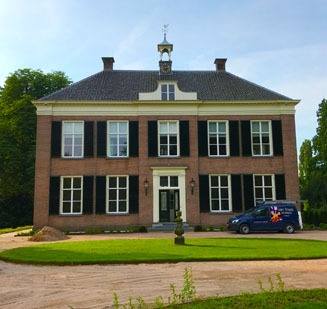 restauratie van triest schilders